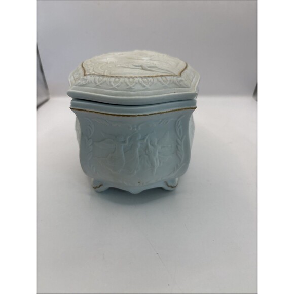 Music Box Lenox Nativity Away in A Manger Red Velvet Interior Japan Vintage - Picture 3 of 10